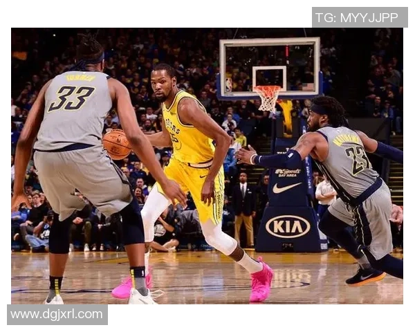 火箭与勇士激战正酣2月24日CCTV5直播精彩对决